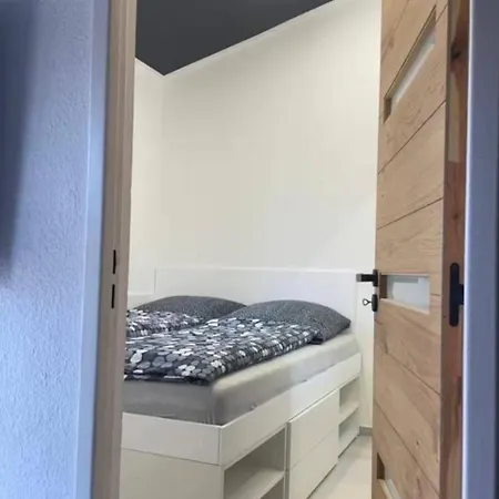 Black Pearl Apartment