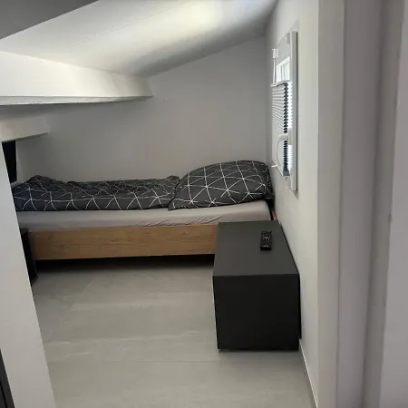 Apartment Black Pearl
